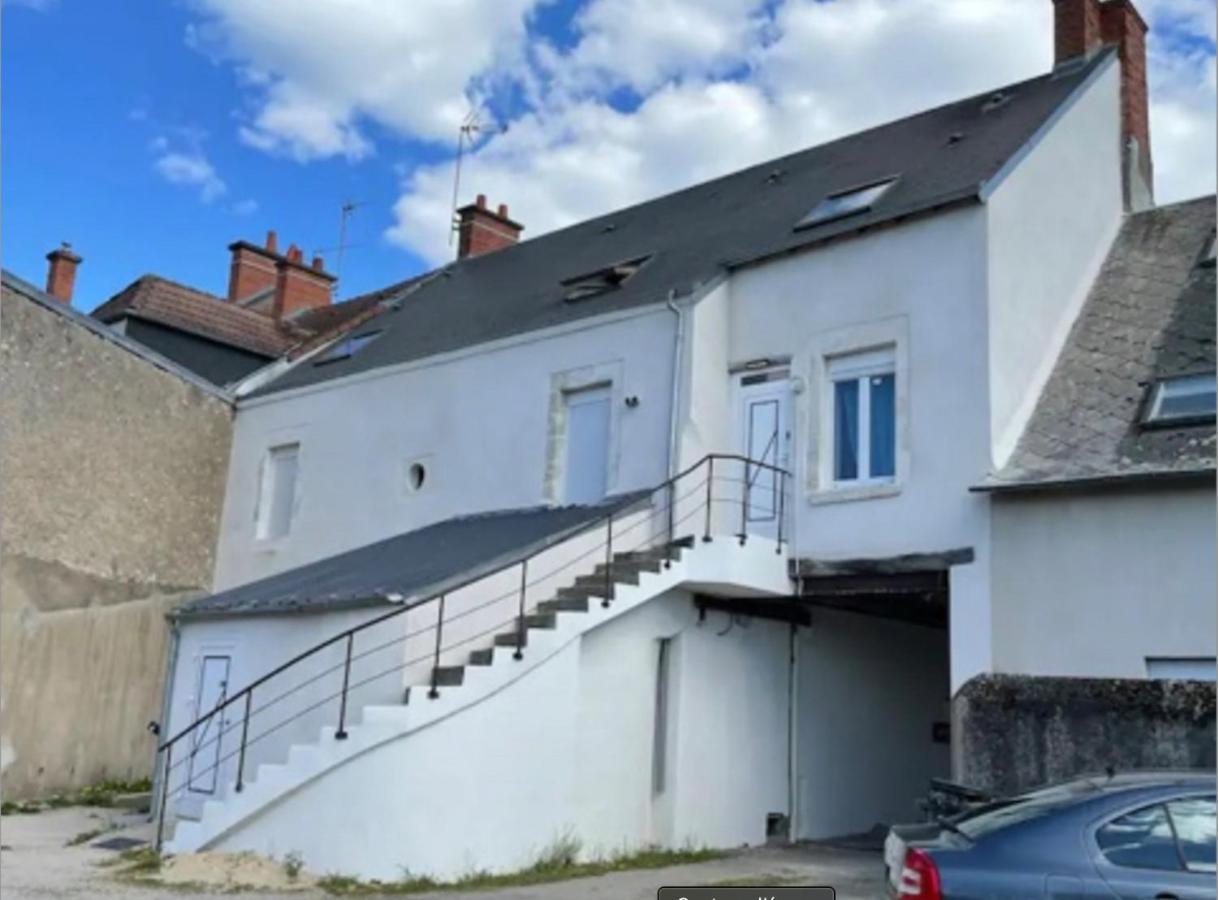 Appartement Avec Parking Gratuit Et Wifi Vierzon Eksteriør billede