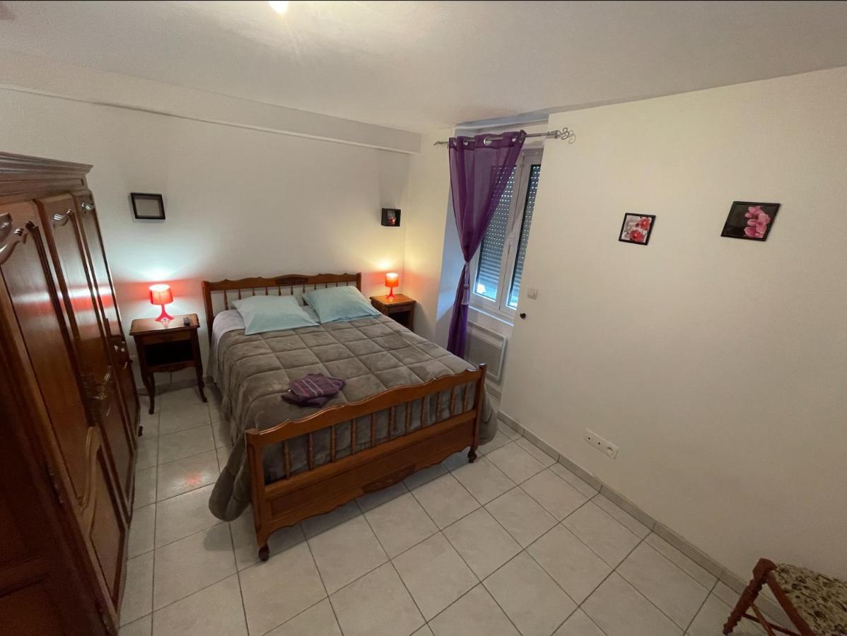 Appartement Avec Parking Gratuit Et Wifi Vierzon Eksteriør billede
