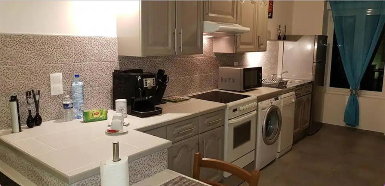 Appartement Avec Parking Gratuit Et Wifi Vierzon Eksteriør billede