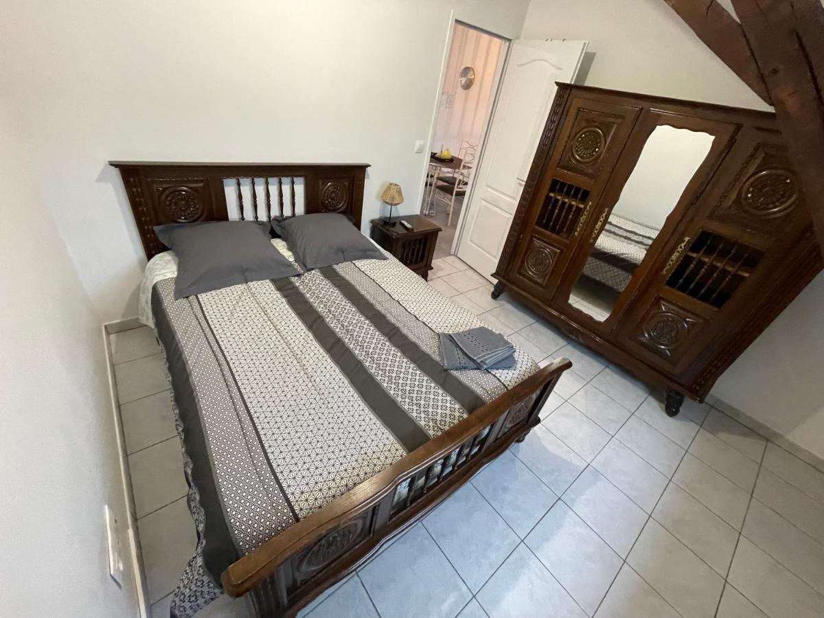 Appartement Avec Parking Gratuit Et Wifi Vierzon Eksteriør billede